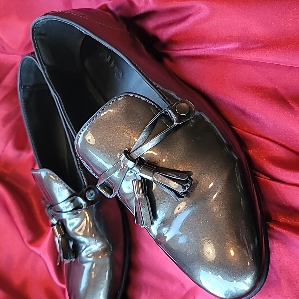 ALDO McCrery sz7 Metallic Patent Leather Tassel Smoking Loafer Dress Gun…